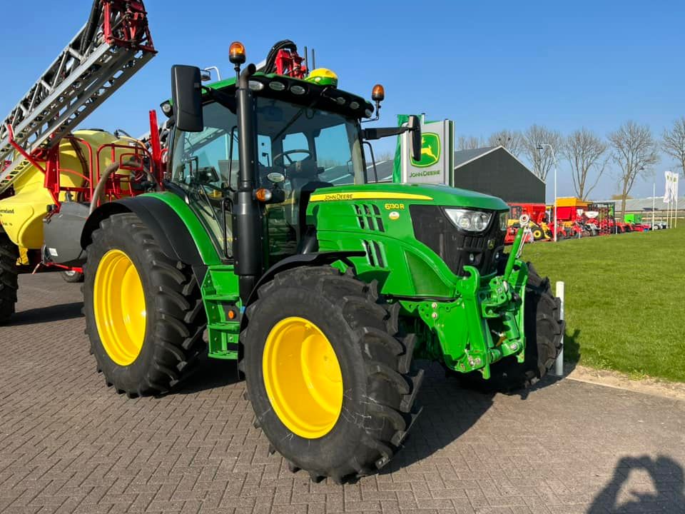  Een zeer complete John Deere 6130R