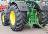 John Deere 6R 215