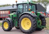 John Deere 6230