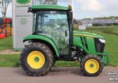 John Deere 3046R