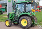 John Deere 3046R
