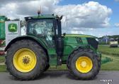 John Deere 6215R