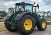 John Deere 6R250