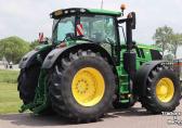John Deere 6R 215